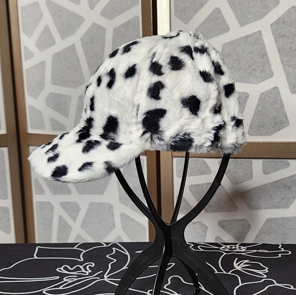 Plush Baseball Cap | Dalmatian - Picture 3 of 6